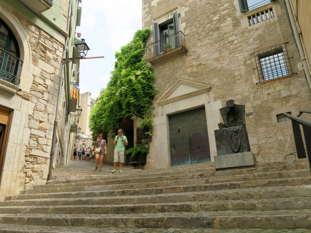 年最新 ジローナ Girona 石畳の細い路地を中世へタイムスリップ バルセロナ ウォーカー バルセロナ ウォーカー